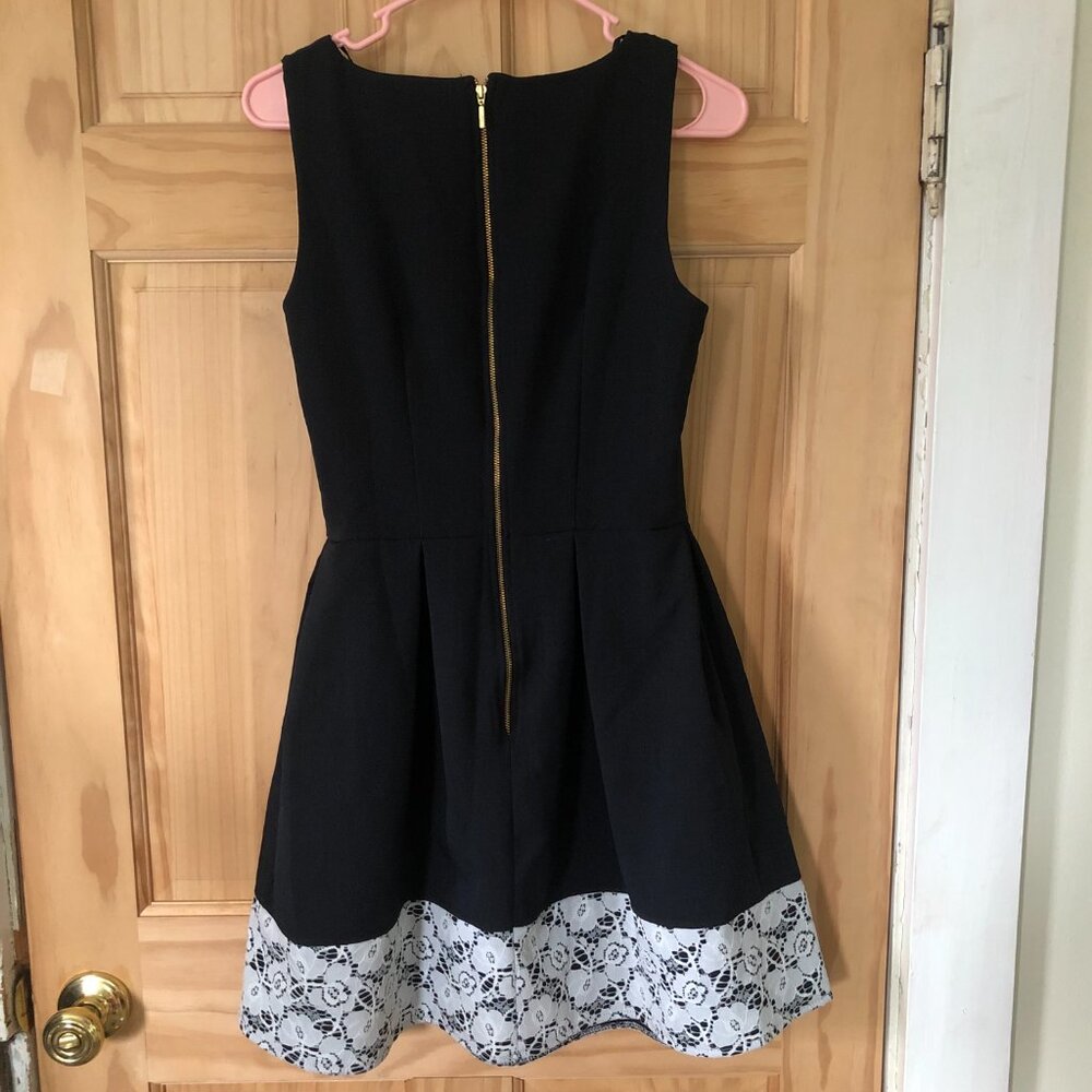 Closet Black Sleeveless Fit-and-Flare Dress with White Lace Hem - Picture 4 of 11